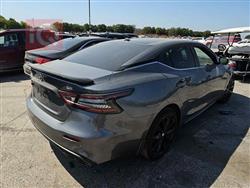 نيسان ماكسيما